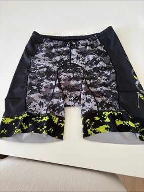 Zoot Triathlon Shorts with Yellow Logo